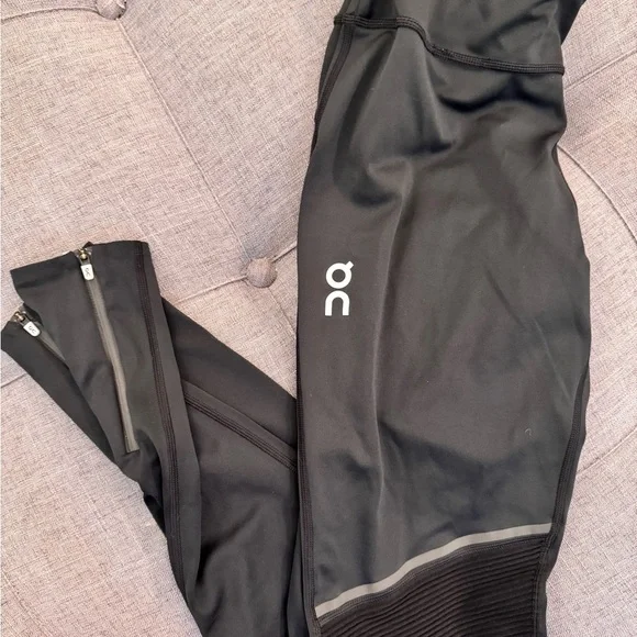 On Running Black Tights Long - Picture 3 of 7